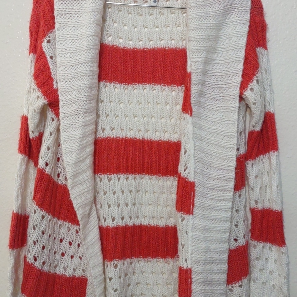 SLIGHTLY USED AEROPOSTALE CROCHET SWEATER CARDIGAN CORAL AND WHITE SIZE M BOHO - Picture 4 of 8